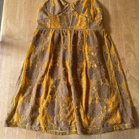 Floral lace dress - Picture 9 of 9